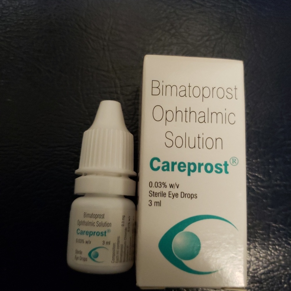 Eyelashes growth serum